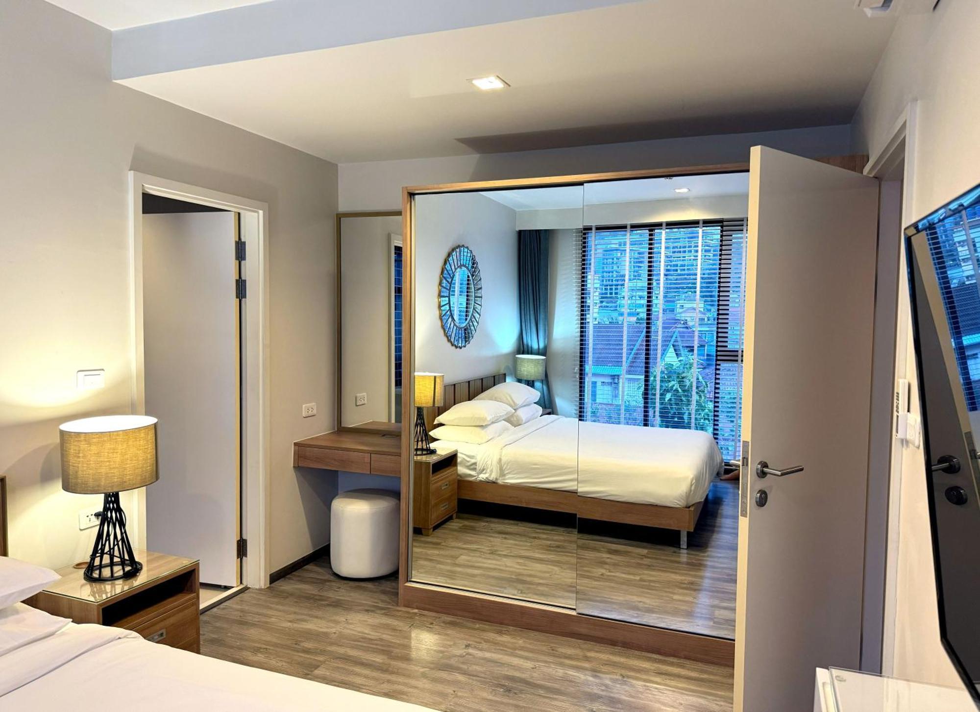 The Deck Condominium By Lofty Patong Exterior foto